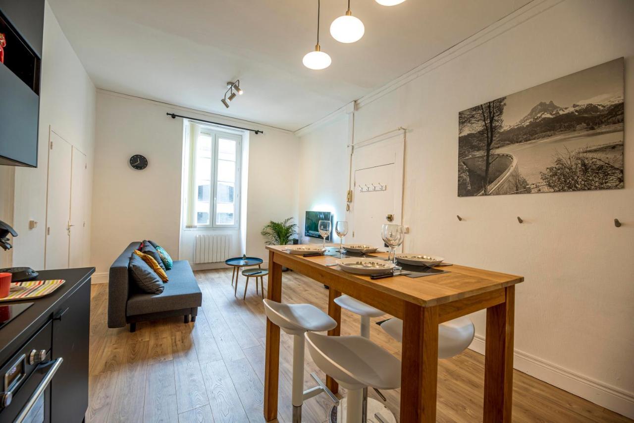 Coeur De Ville, Magnifique Appartement + Parking Pau Kültér fotó
