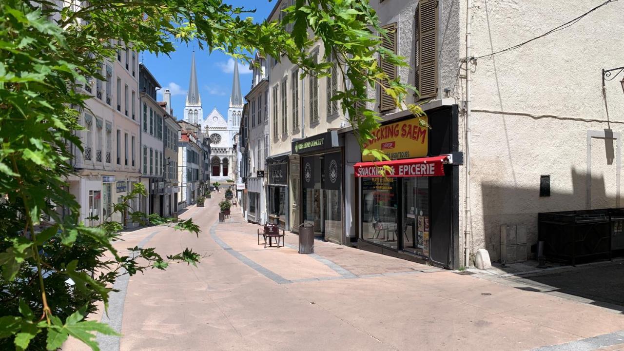 Coeur De Ville, Magnifique Appartement + Parking Pau Kültér fotó